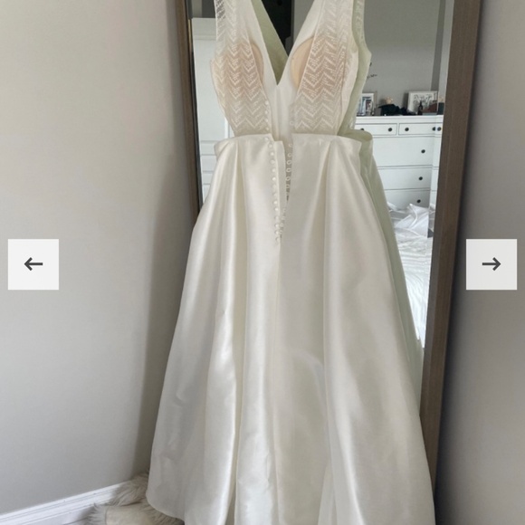 Elise Hameau Polly Wedding Gown - Picture 2 of 9